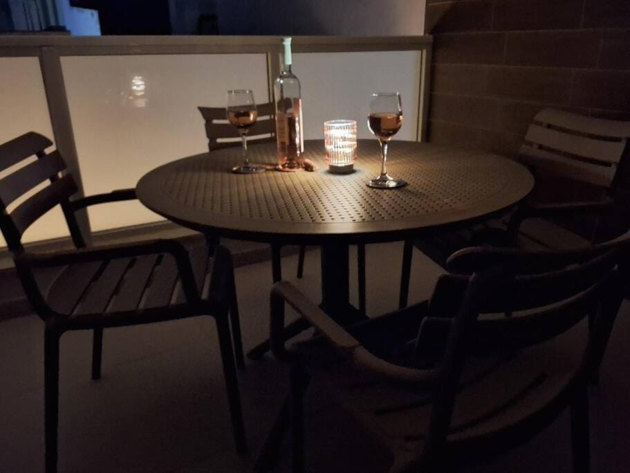 Night, Seating area, Dining area