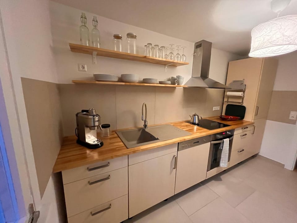 Coffee/tea facilities, Kitchen or kitchenette, pet friendly
