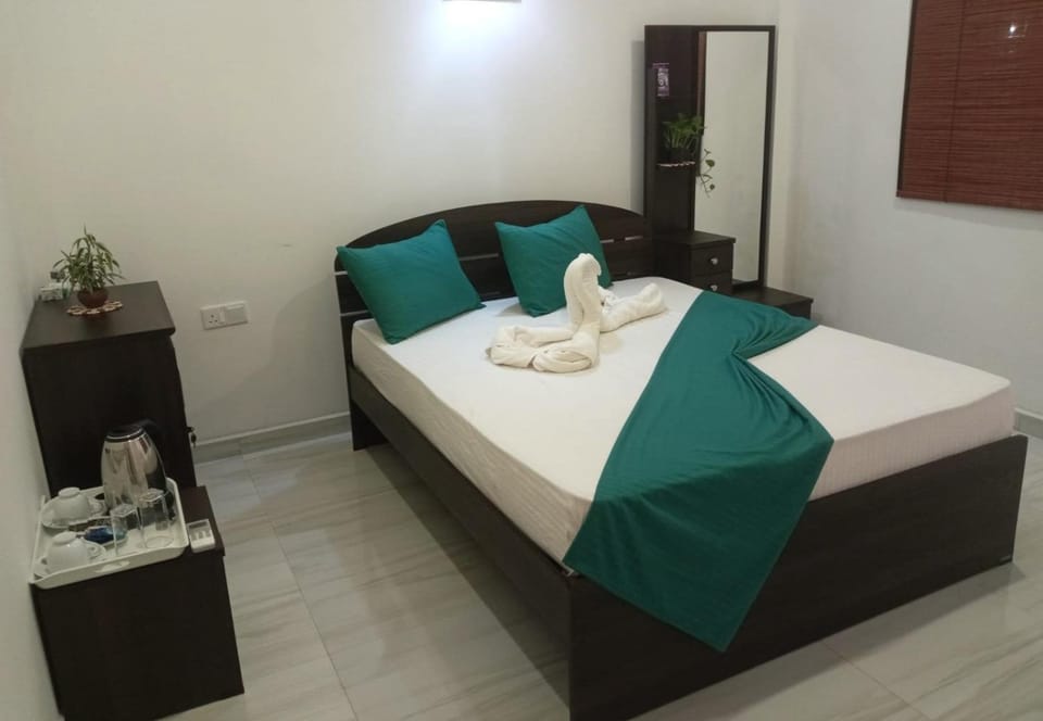 Bed, Coffee/tea facilities, Bedroom, wardrobe