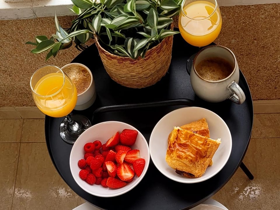 Balcony/Terrace, Food and drinks, Breakfast