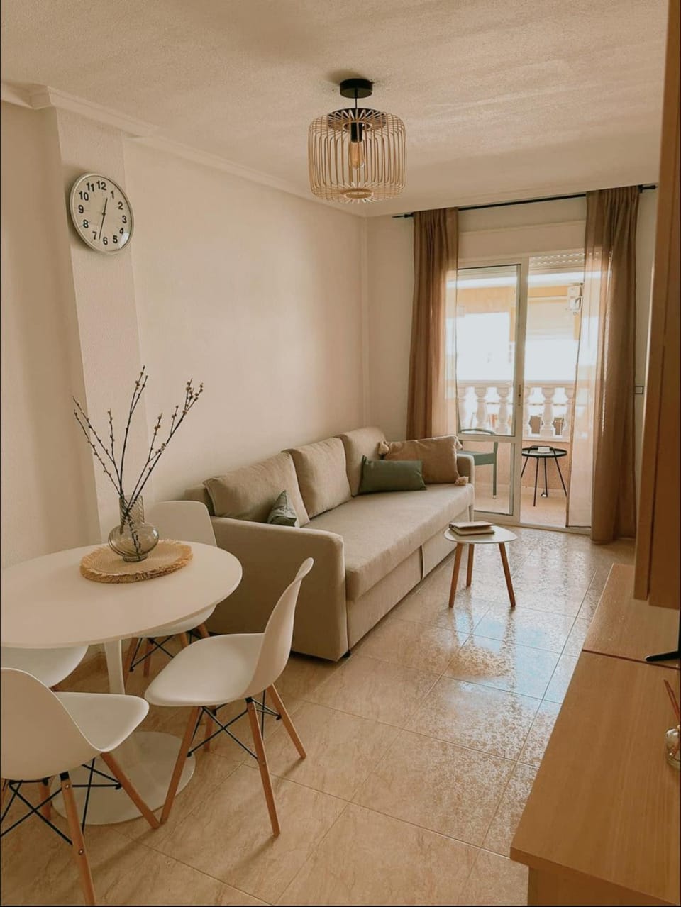 Living room, Dining area
