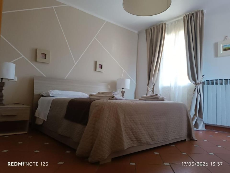 Bed, TV and multimedia, Photo of the whole room, Bedroom, internet, air conditioner