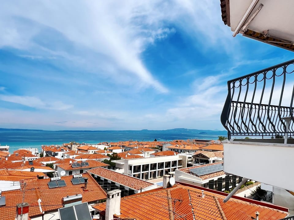 Property building, Day, Natural landscape, City view, Sea view
