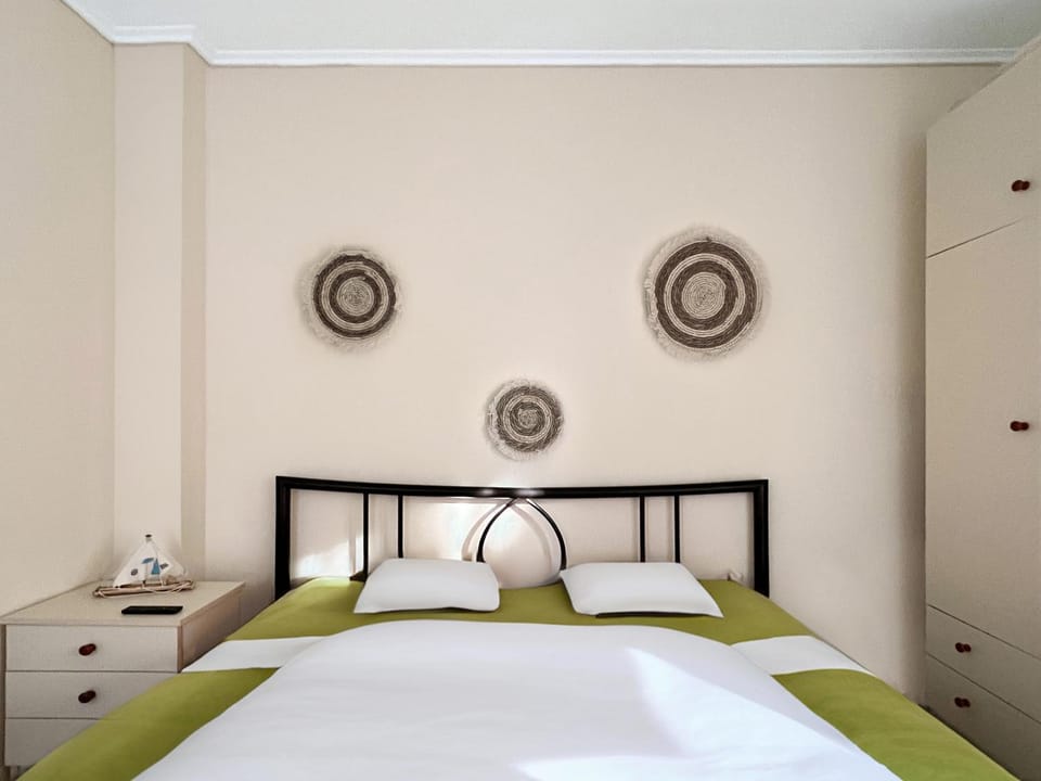 Bed, Bedroom, furniture, wardrobe