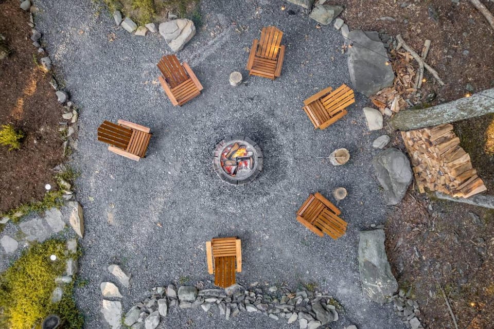 Sauna Firepit Hot Tub Hike House in Stroud Township