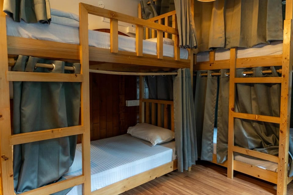 Bed, bunk bed