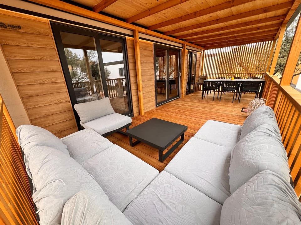 Patio, Day, Seating area