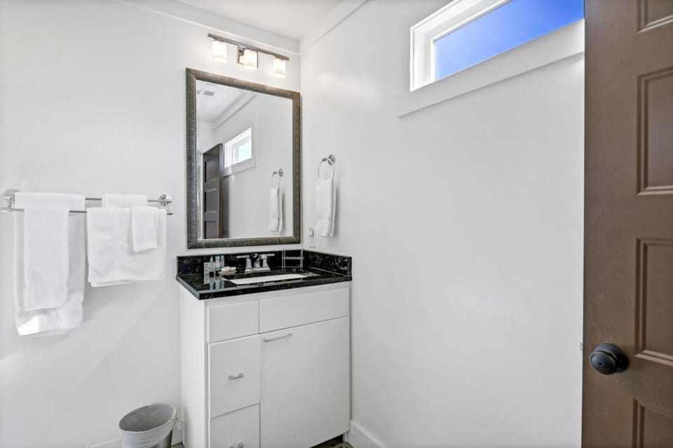 Historic Carriage House House in Columbia