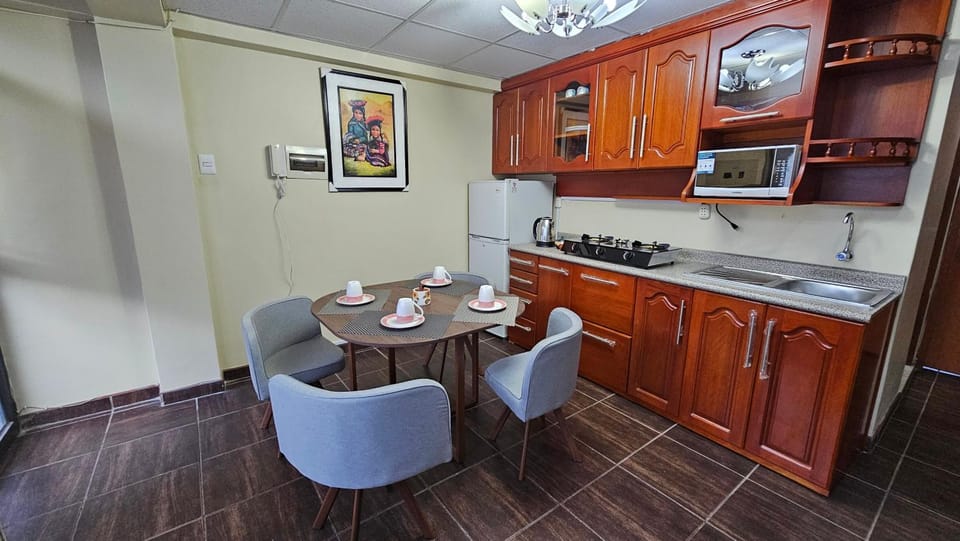 Casa Independiente cerca al Centro en Segundo Piso - Los Profesionales Apartment in Cusco