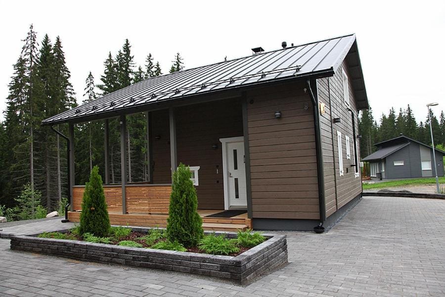 Property building, Day