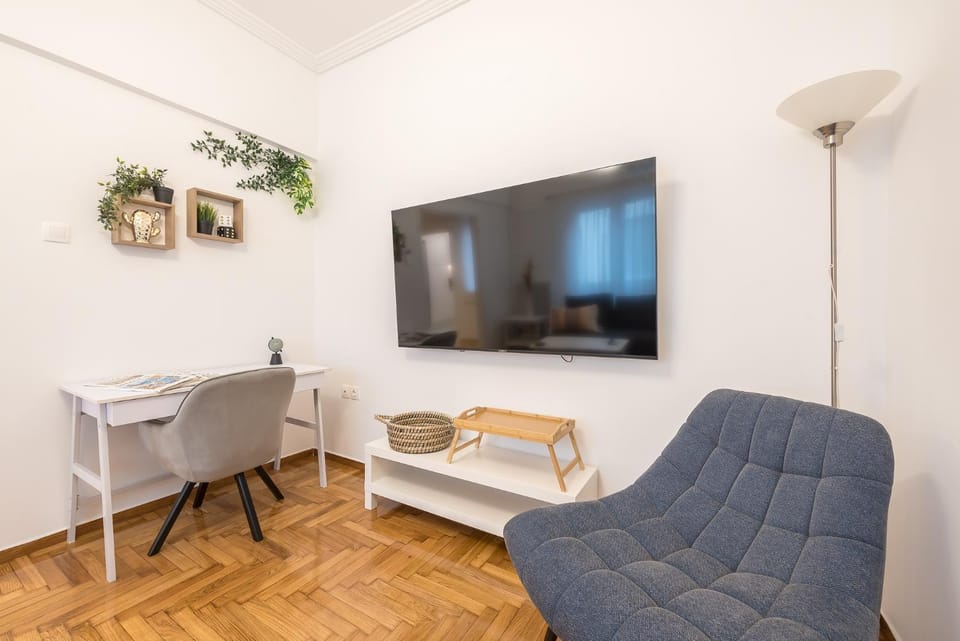 TV and multimedia, Business facilities