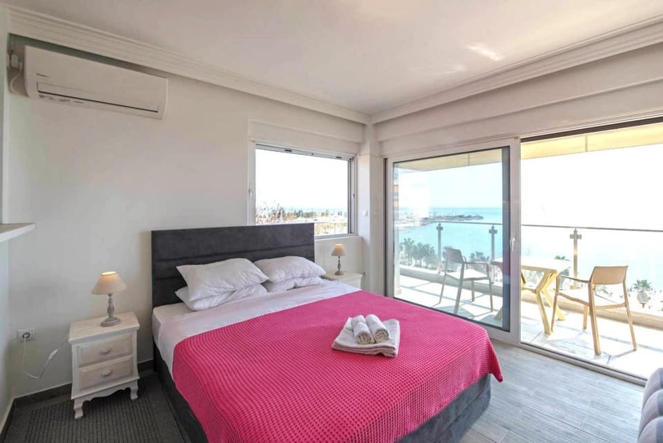 Breathtaking seaview studio in Athenian Riviera Apartment in Alimos