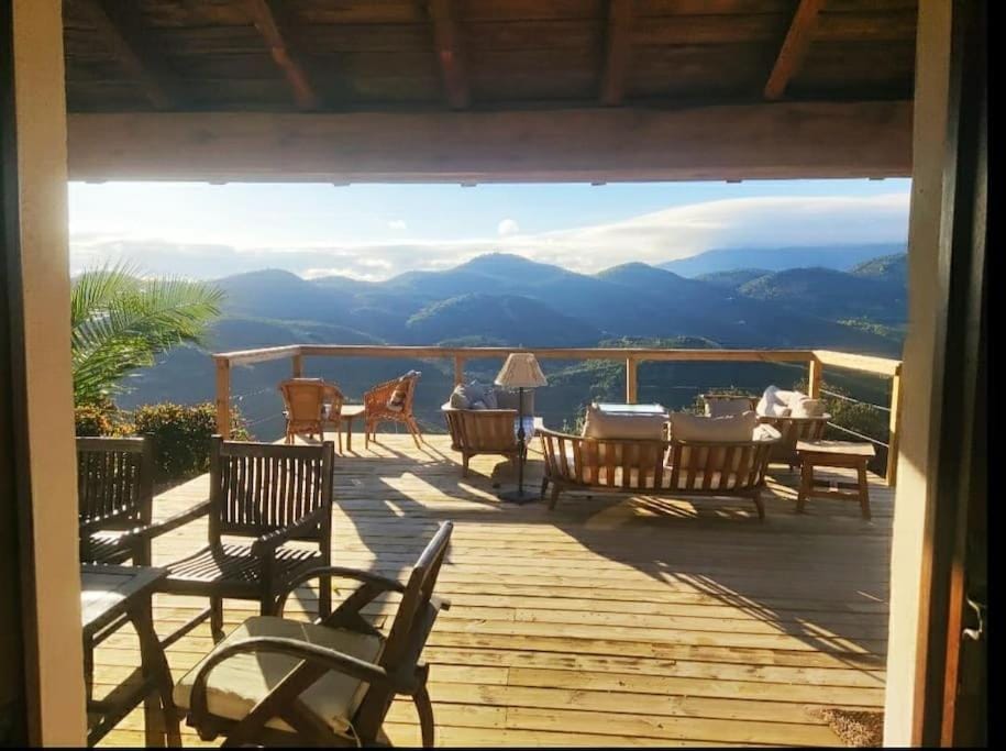 Balcony/Terrace, Mountain view