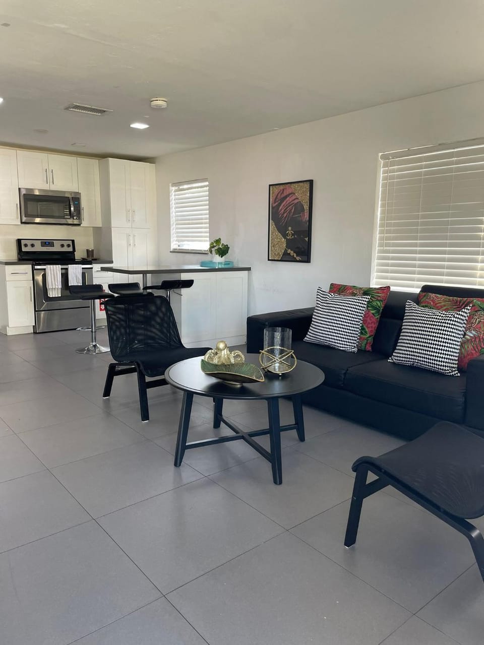 Living room, Seating area