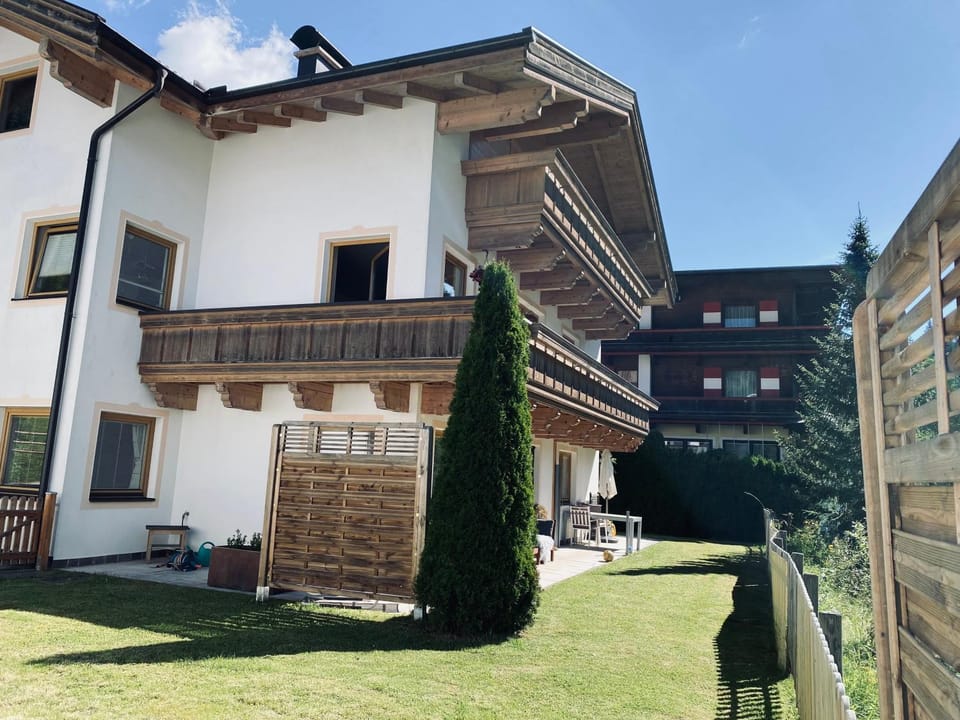 Property building, Garden, Garden view