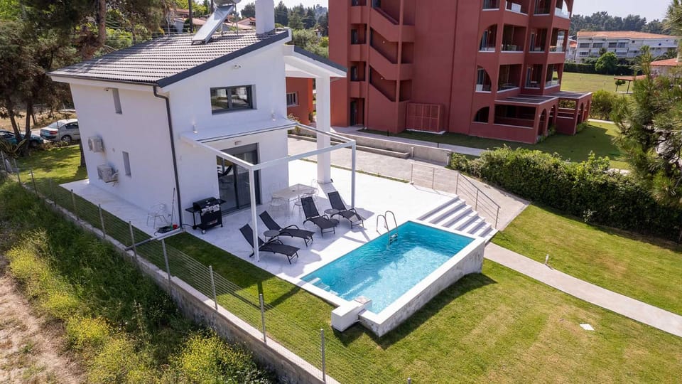 Aura Beachfront Private Pool Villa House in Halkidiki