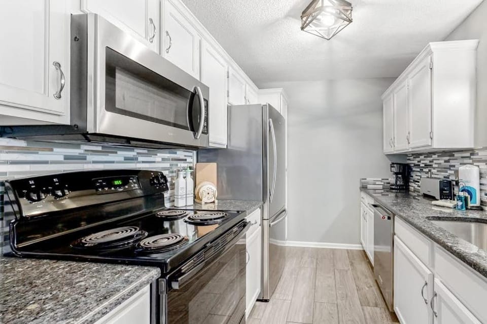 Sunny Shores Retreat Apartment in Garden City