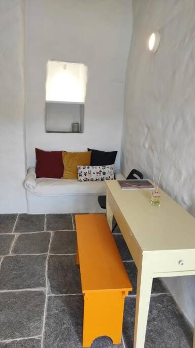 Hidden Gem - Sifnos, Kastro. Apartment in Milos