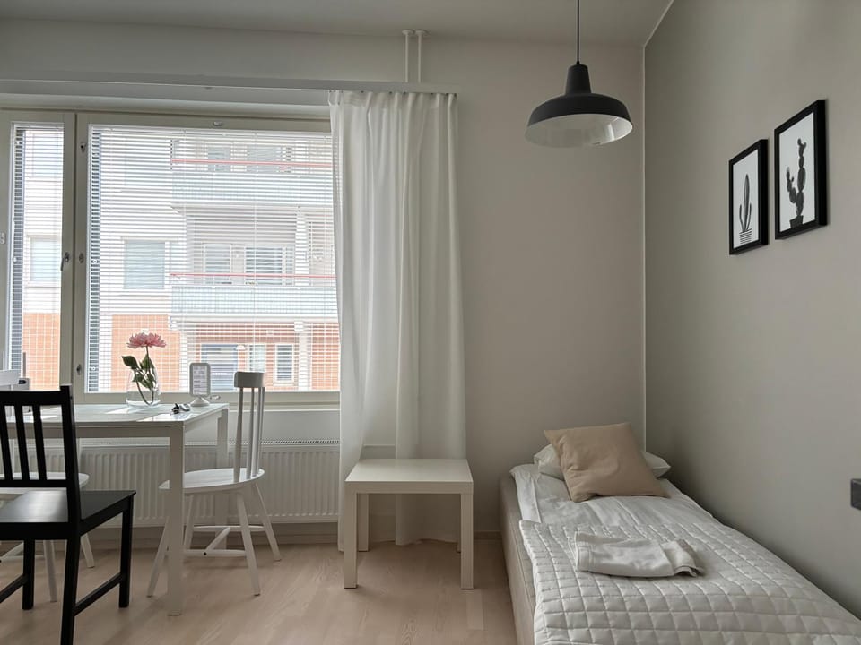 Suite Apartment HILLA near main city spots, on-Street Car parking, WiFi, 3BEDS Apartment in Rovaniemi