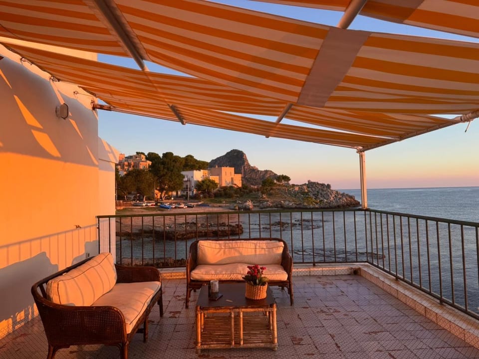 Patio, Natural landscape, View (from property/room), Balcony/Terrace, Sea view