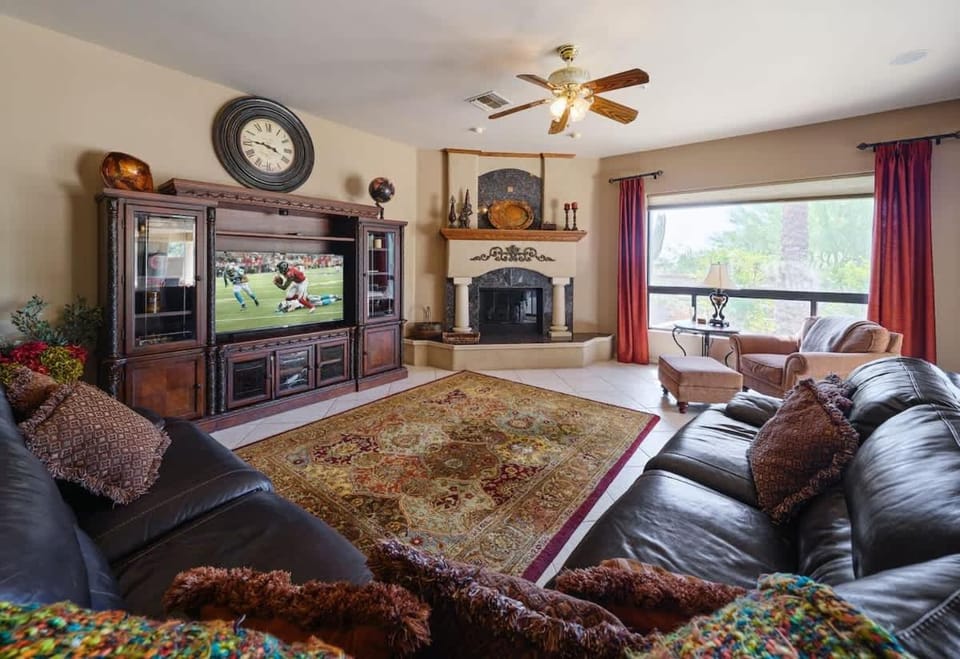 Valley View Villa - Resort Style Backyard - Heated Pool House in Pinnacle Peak