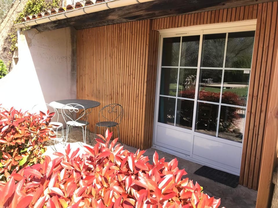 Chambre Thym Mas Bel Esperance Bed and Breakfast in Provence