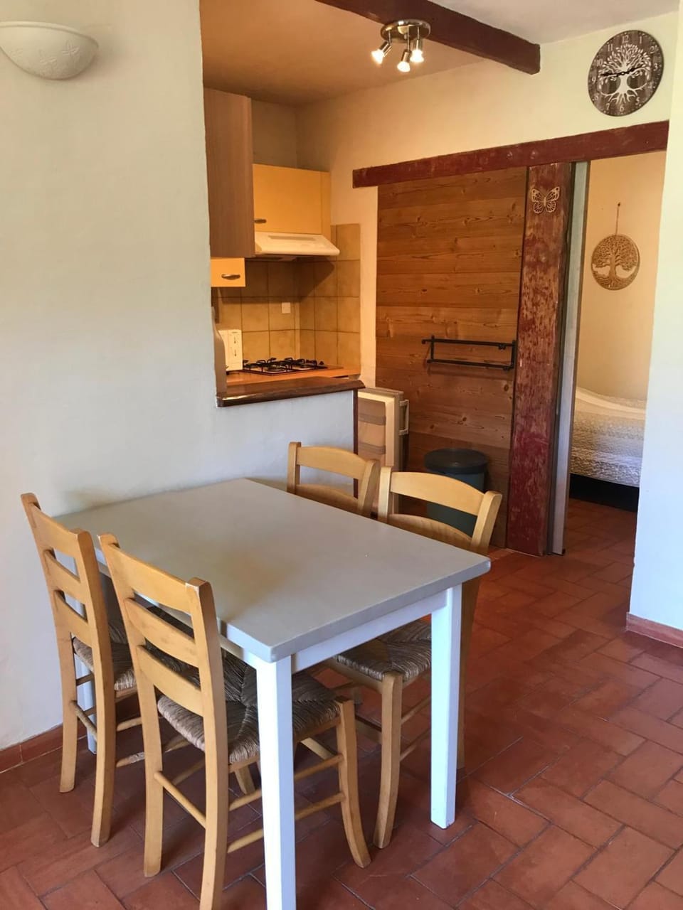 Chambre Thym Mas Bel Esperance Bed and Breakfast in Provence