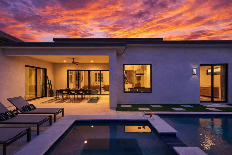 Luna Luxe - Private Pool - Hot Tub - Fire Pit House in Scottsdale