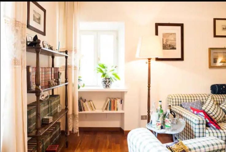 Cozy apartment in Palazzo Magnalbo' Apartment in Macerata