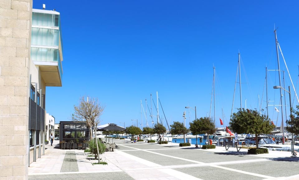 Nearby landmark, Restaurant/places to eat, Aqua park