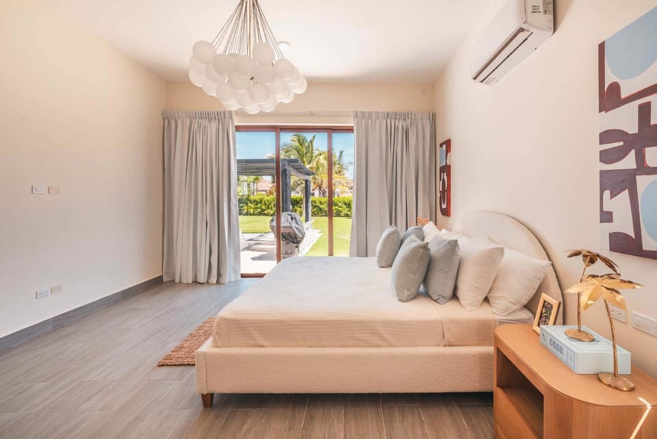 Living room, Photo of the whole room, Bedroom, air conditioner
