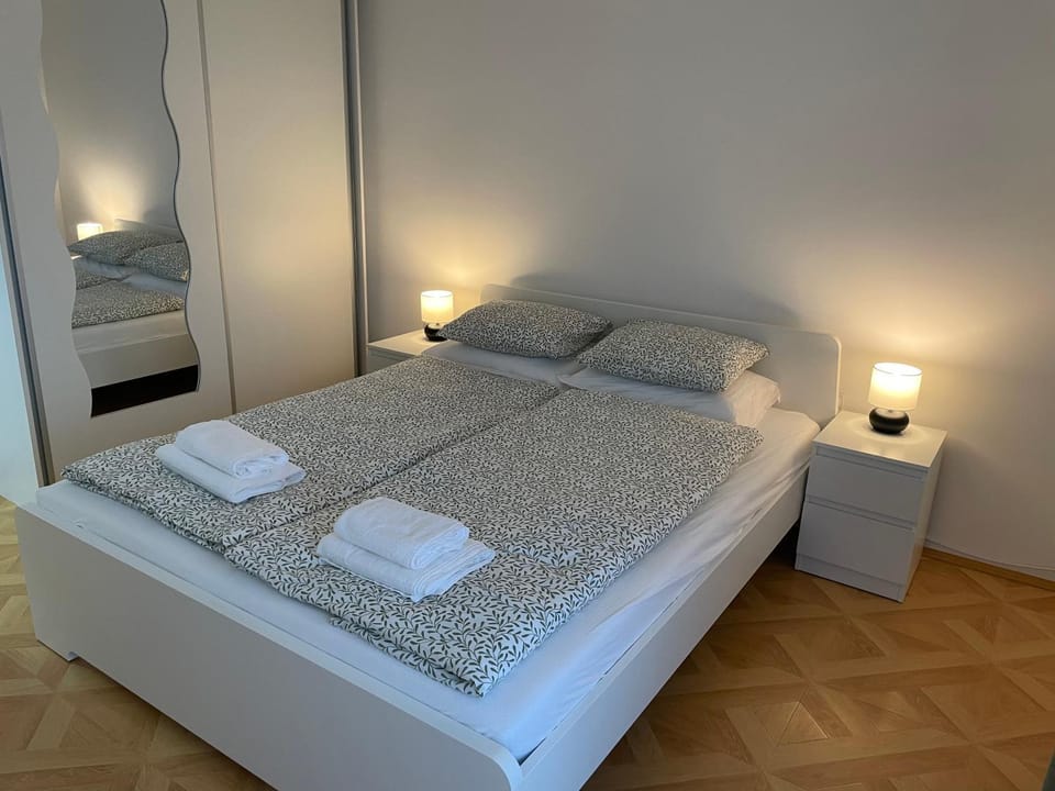 Bed, Photo of the whole room, Bedroom, towels, wardrobe