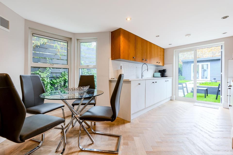 Amazing 2BR flat wprivate garden, Maida Vale Apartment in City of Westminster