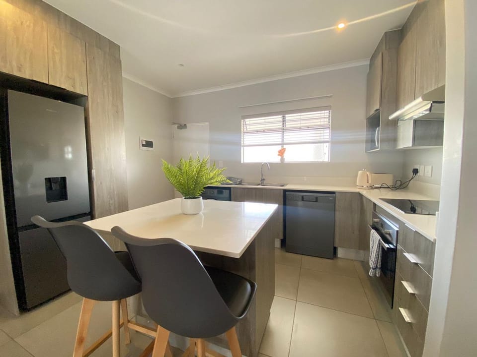 Kitchen or kitchenette, dishwasher, pet friendly, stove, toaster