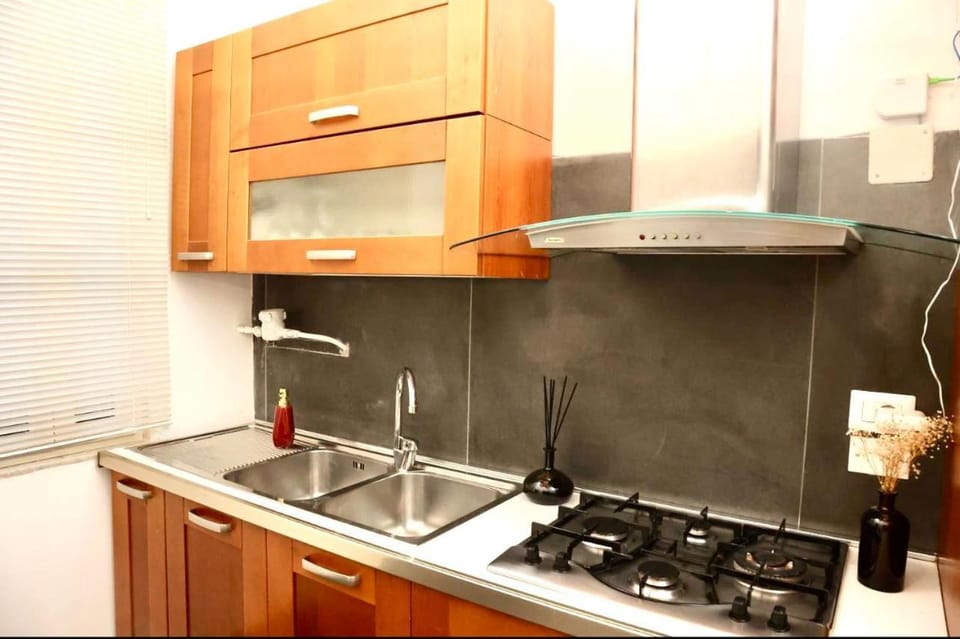 Property building, Restaurant/places to eat, Kitchen or kitchenette, Swimming pool, Breakfast, minibar, pet friendly, stove