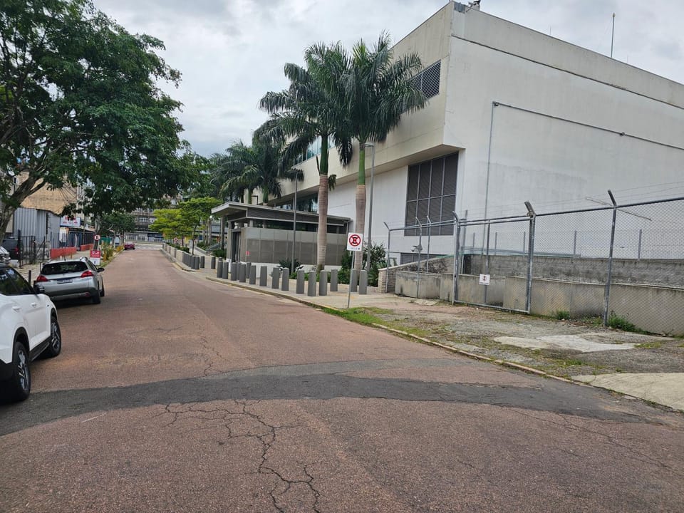 Neighbourhood, Street view, Parking