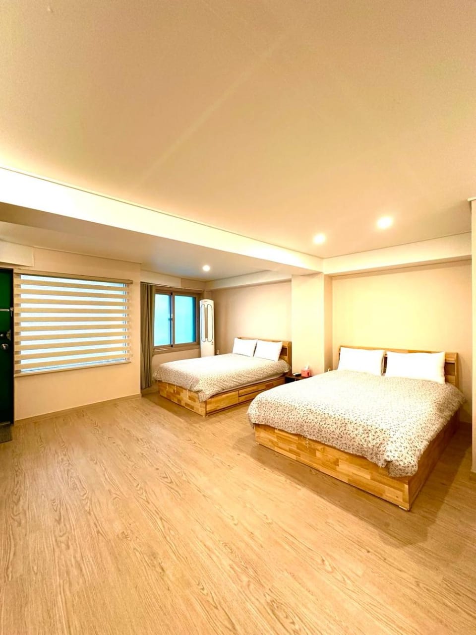 R Guesthouse Jongmyo Bed and Breakfast in Seoul