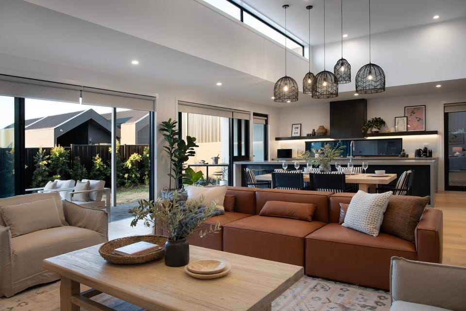 Living room, Dining area