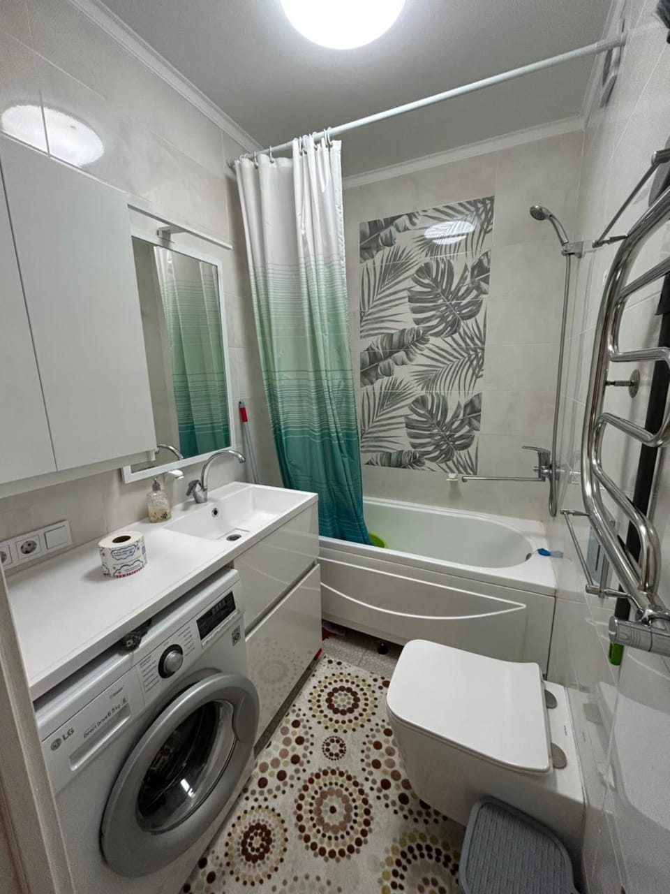 Апартамент ЖК Молодежный Apartment in Almaty