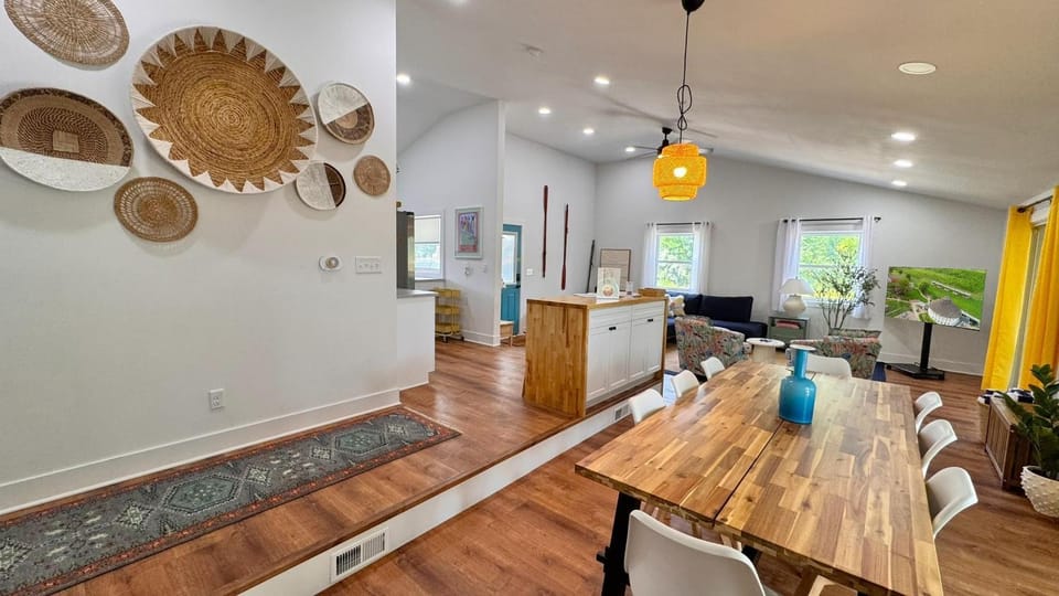 Meadow Sunrise House in Bridgman
