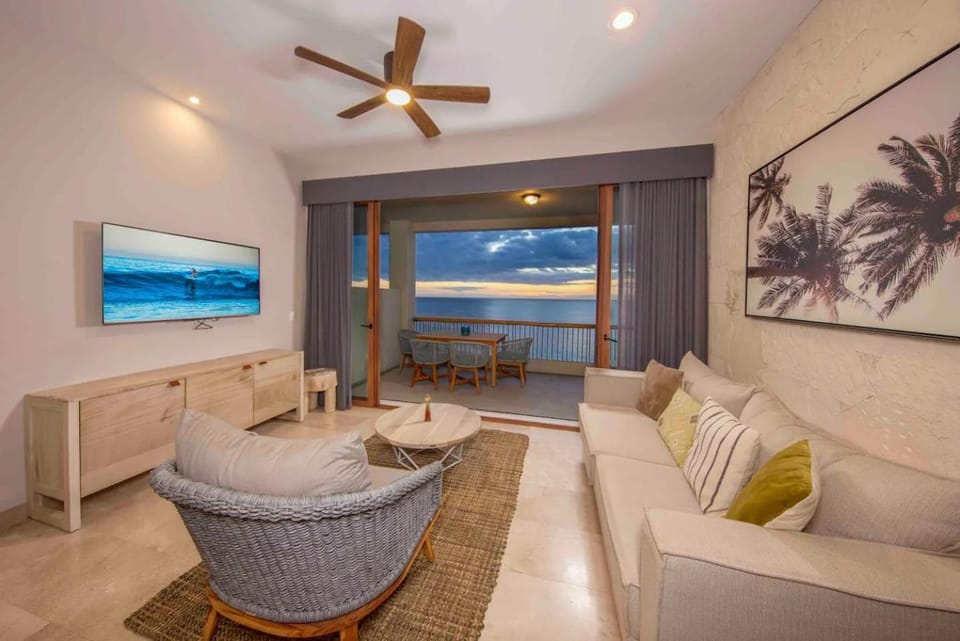 3BD Begati Ocean Views Pool & Beach Resort Apartment in San Jose del Cabo