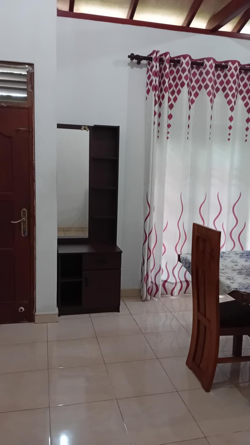 W/K-A/C Apartment in Southern Province