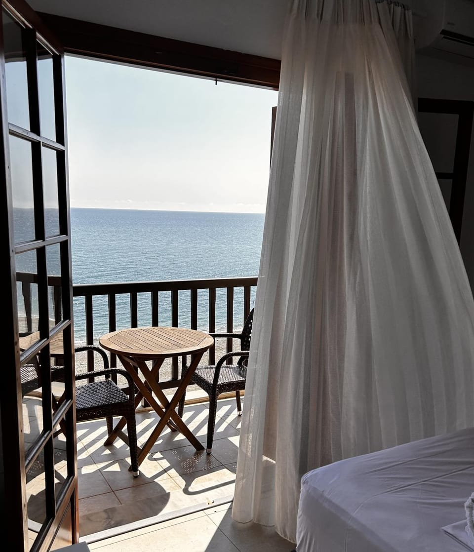 Bed, Natural landscape, Balcony/Terrace, Bedroom, Sea view
