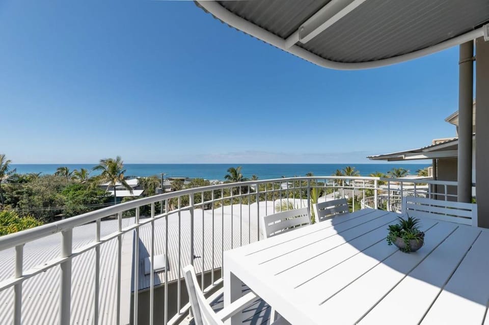 10 Andari Sunshine Beach Beachside Luxury Home House in Noosa Heads