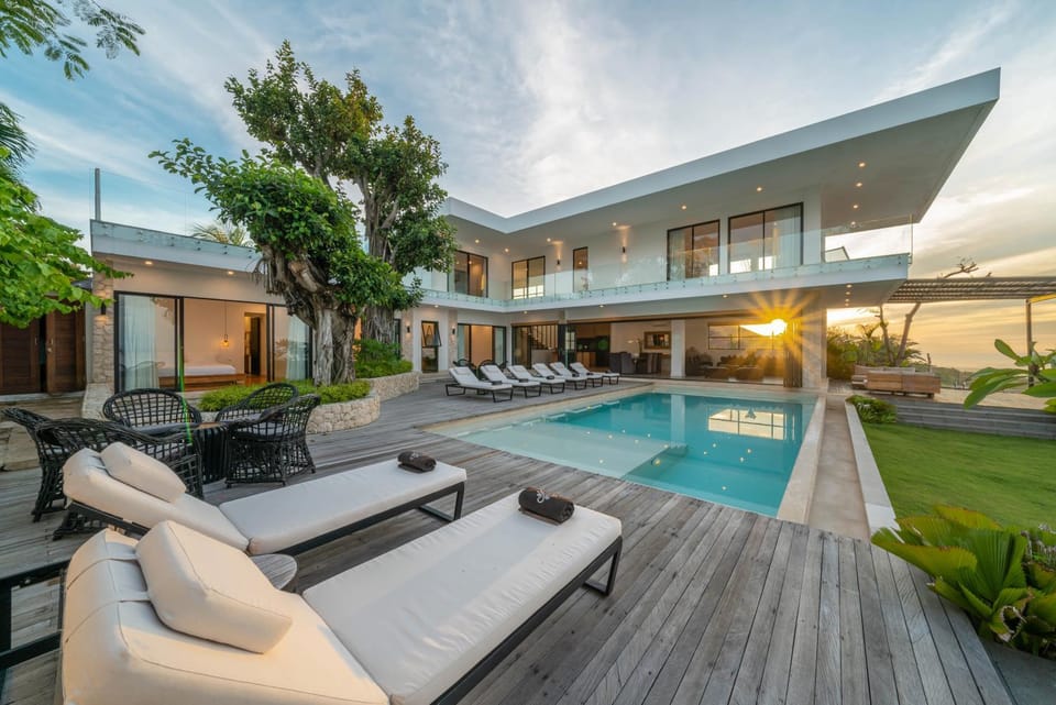 Villa Namaskar - Iconic 5BR Cliff Top Villa - 180° Ocean View Villa in Bali