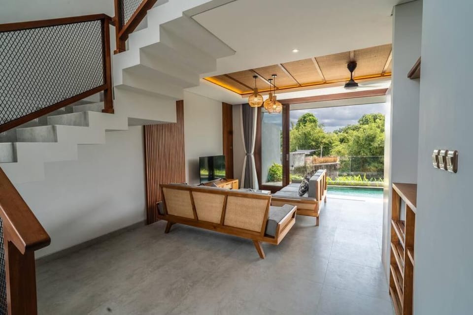 Villa Ten Tranquil Ricefield view: 2BR in Canggu Villa in North Kuta