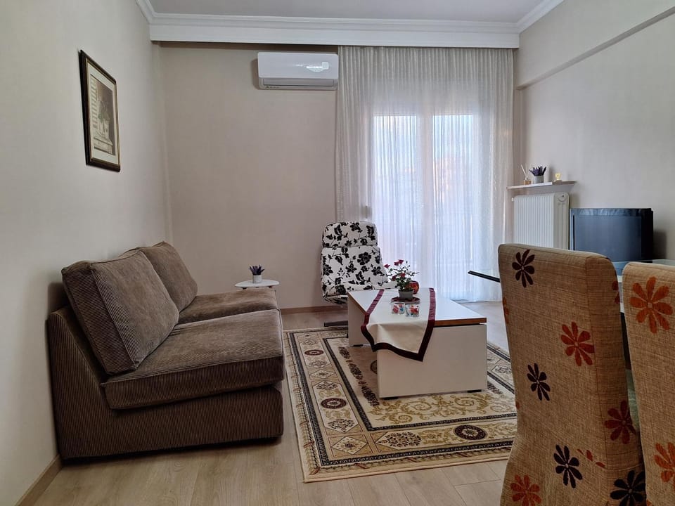 Living room, air conditioner