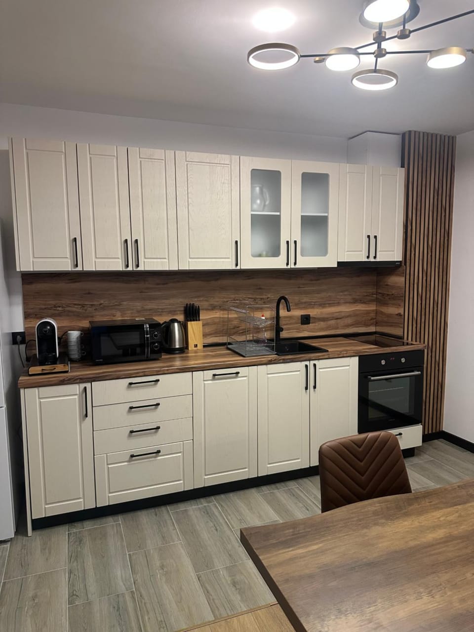 Kitchen or kitchenette, Dining area, dishwasher, microwave