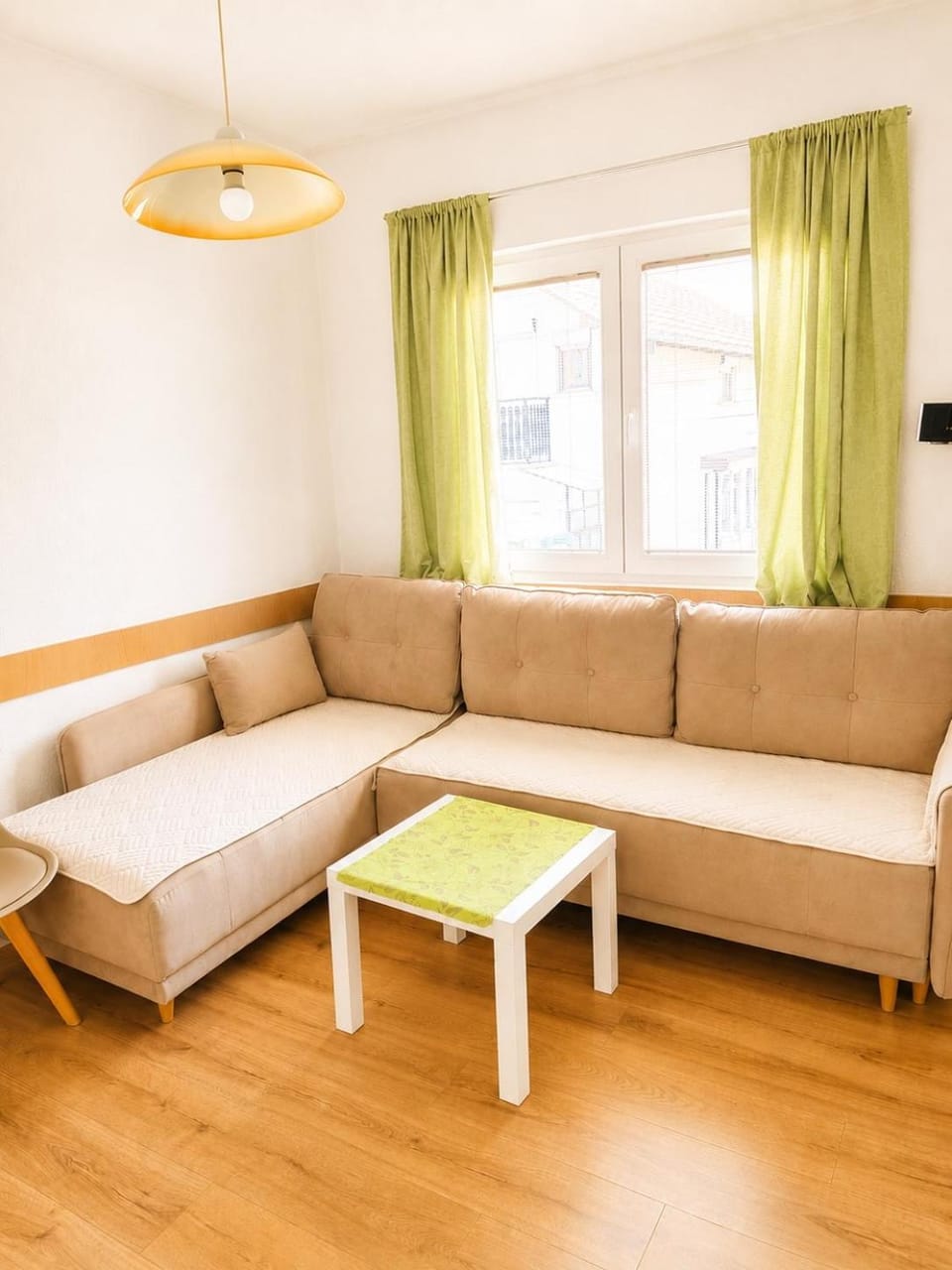 Central Comfort Apartment 5 Minute Walk to Beach, Free Parking, 2 BR Apartment in Municipality of Ohrid, North Macedonia
