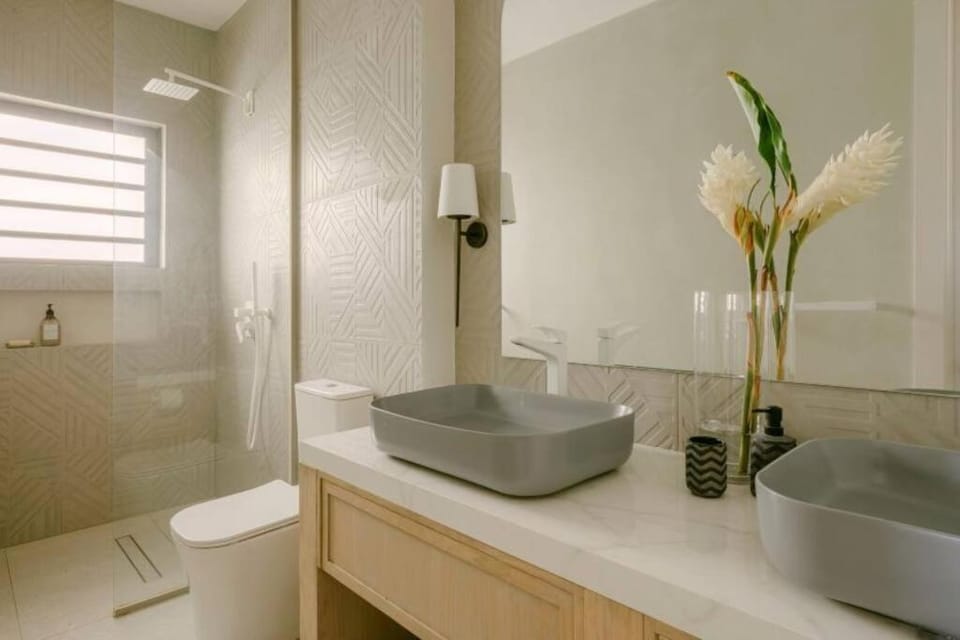 Shower, Toilet, Bathroom, hair dryier